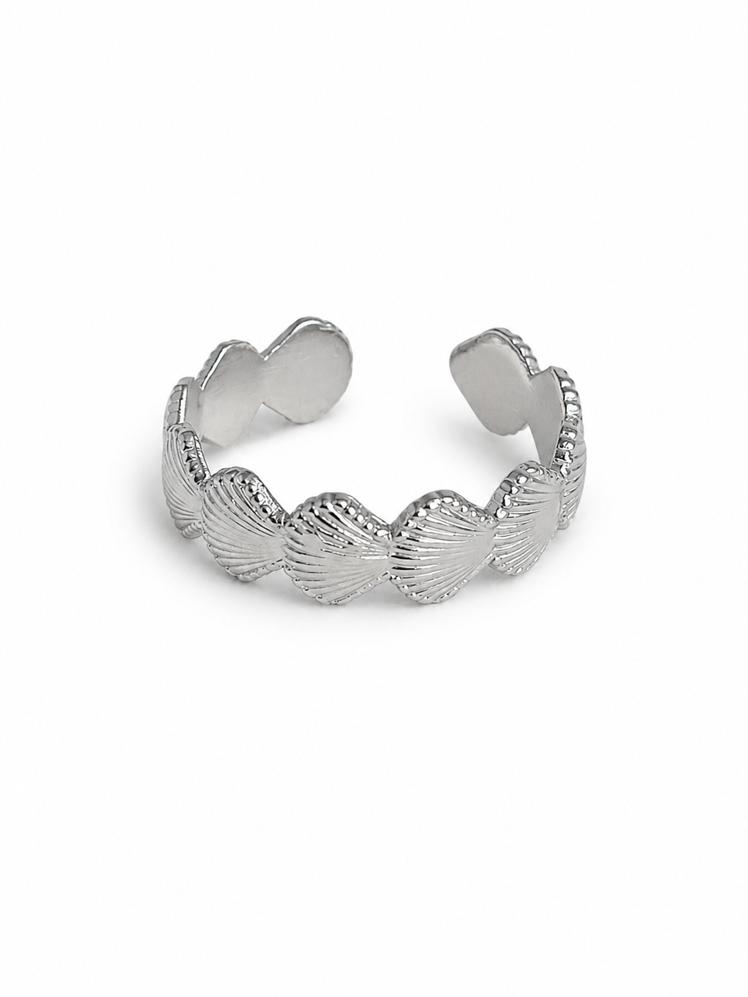 ring met schelpen