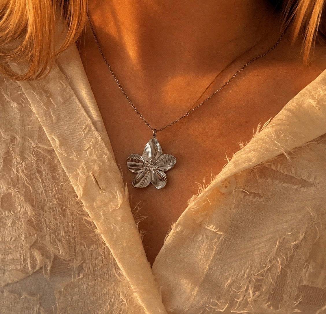 Flower statement ketting