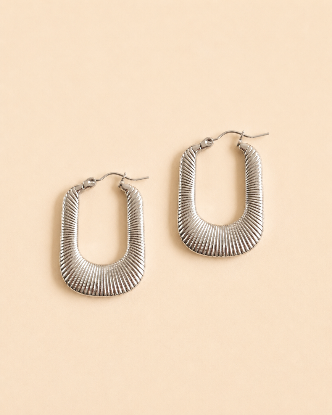 Ribbed square hoops